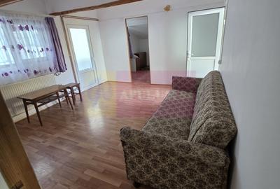 Casa de vanzare cu 3 camere in Campina - 3