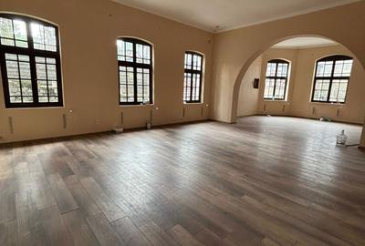 Spațiu comercial, în Castelul Peleș - 8