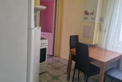 Garsonieră decomandată, mobilată în Pârneava - 3