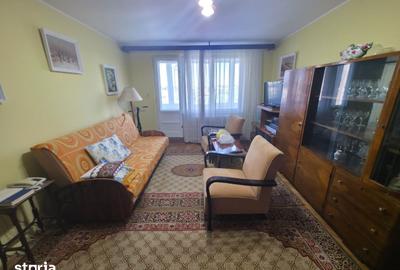 Apartament cu 3 camere semidecomandat în Central - 2