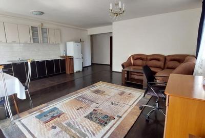 Apartament cu 2 camere semidecomandat, mobilat în Florești