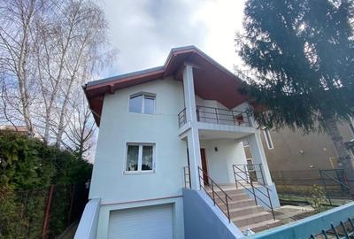 Vilă familială frumoasă în zonă foarte bună - 3