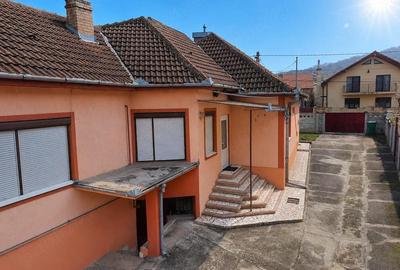 Casă cu 5 camere cu Teren 541 Mp în Hunedoara - 9