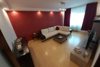 Apartament cu 2 camere decomandat în Lipovei