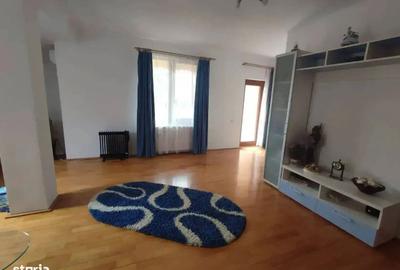 Casă cu 5 camere cu Canalizare în Central - 17