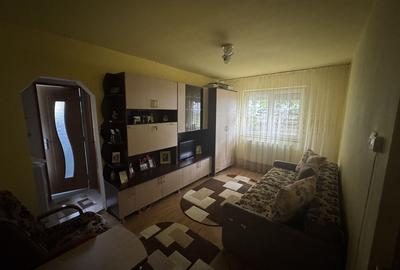 Apartament cu 2 camere nedecomandat în Micro 15 - 2