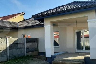 Casă cu 3 camere cu Teren 320 Mp în Central