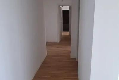 Apartament cu 3 camere decomandat în Sisești - 5
