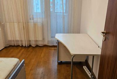 Apartament cu 3 camere decomandat în Nanov - 7