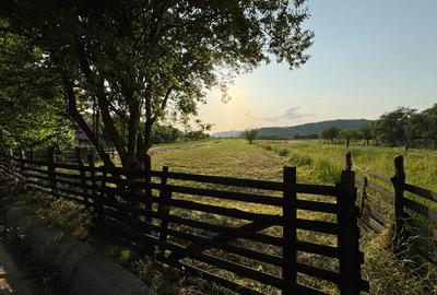 Teren de 2172 mp, în Sud - 3