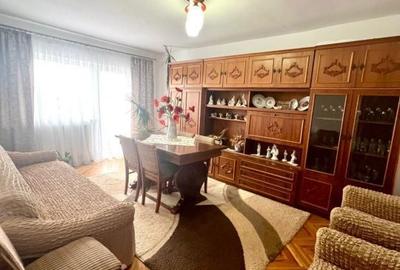 Apartament cu 4 camere în Central - 1
