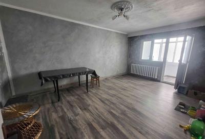 Apartament cu 3 camere decomandat în Letea - 2