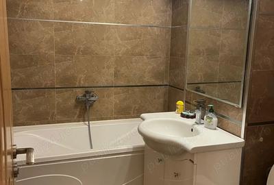 Inchiriez apartament zona SIF - 6