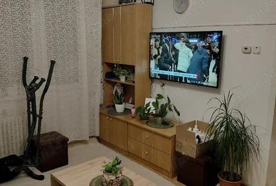 Apartament cu 3 camere semidecomandat în Central - 1