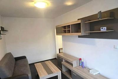 Apartament cu 3 camere decomandat în Târgu Cucu - 4