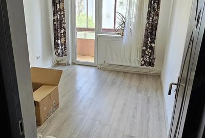 Apartament cu 3 camere decomandat în Simeria - 5