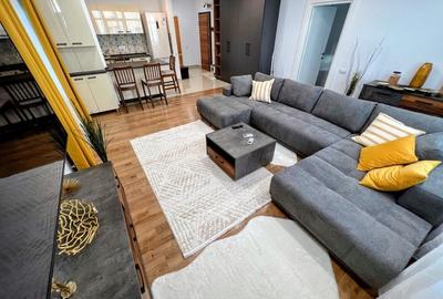 Apartament cu 3 camere semidecomandat în Băneasa