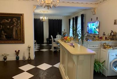 Casă cu 4 camere în Central - 2