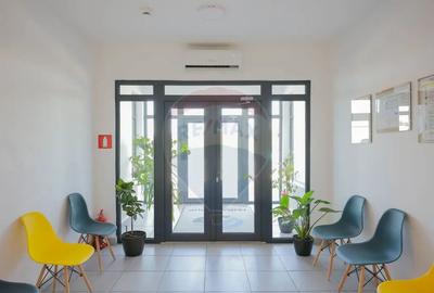 Spațiu comercial, de 10 mp, în Central - 4