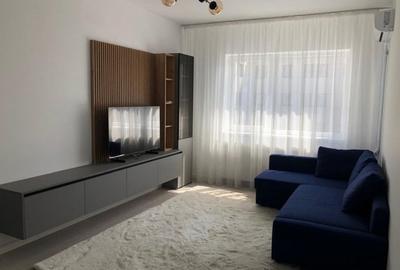 Apartament cu 2 camere decomandat, mobilat în Metalurgiei