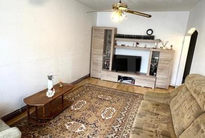 Apartament de vanzare, cu 4 camere, 70 mp, zona Astra - 2