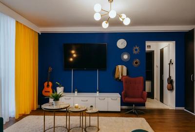 Apartament cu 2 camere semidecomandat, mobilat în Central