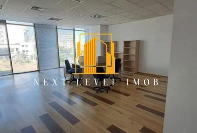 Spațiu comercial, de 120 mp, în Central - 4