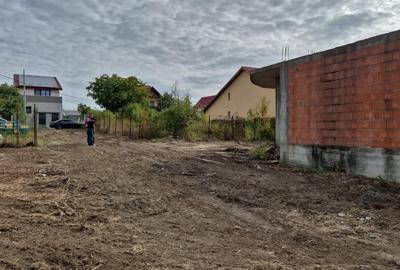 Casă individuală cu 4 camere cu Canalizare în Brănești - 2