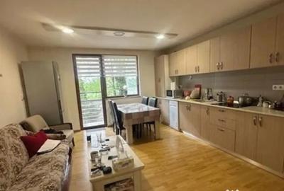 Apartament cu 3 camere decomandat în Independenței - 9