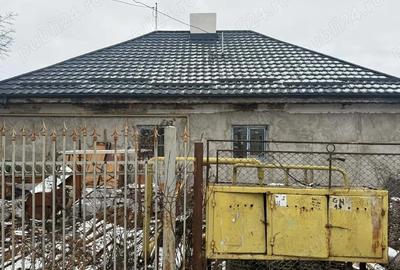 Casă cu 6 camere cu Teren 400 Mp în Central