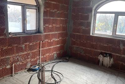 Casă cu 4 camere cu Teren 750 Mp în Nanov - 8