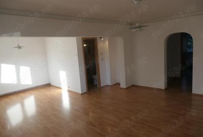 Spațiu comercial, de 55 mp, în Central - 1