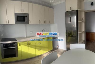 Apartament cu 3 camere decomandat în Drumul Taberei