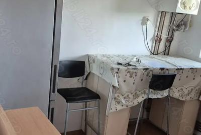 Inchiriez garsoniera zona Tractorul - 3