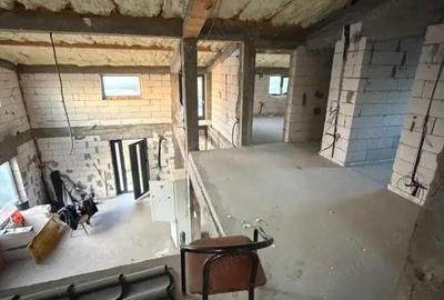 Casă cu Teren 1000 Mp în Pielești - 1