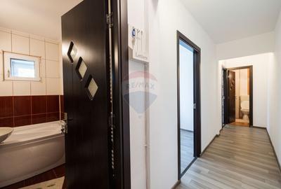 Apartament cu 3 camere decomandat în Central - 16