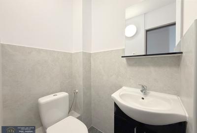 Apartament cu 3 camere decomandat în - 9