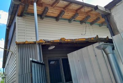 Casă cu 3 camere cu Teren 30 Mp în Piața Centrală - 10