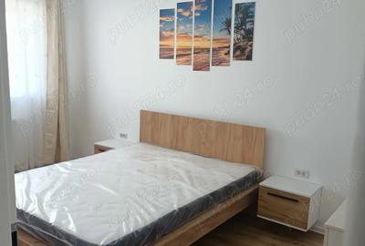 Apartament cu 2 camere decomandat în Tractorul