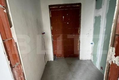 Apartament de 4 camere , 2 balcoane , 93 mp, zona Careiului - 5