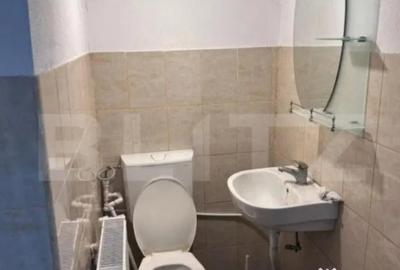 Casă cu 10 camere cu Teren 100 Mp în Central - 10