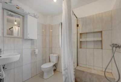 Casă cu 5 camere cu Teren 320 Mp în Vidra - 3
