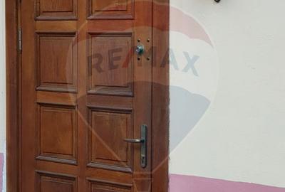 Apartament cu 3 camere de vanzare pe Str.Tribunei - 19