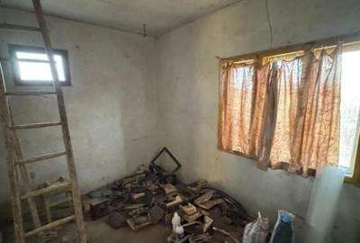 Doua case pe acela?i teren, 180 mp utili, 25 ari, ?indre? - 13