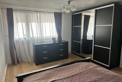 Casă cu 4 camere în Bariera Vâlcii