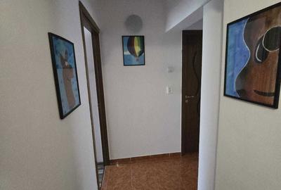 Apartament cu 3 camere decomandat în Astra - 2