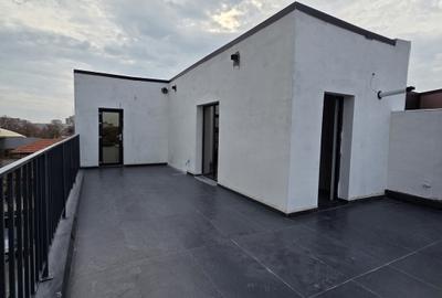 Birou, de 160 mp, în Universitate - 2