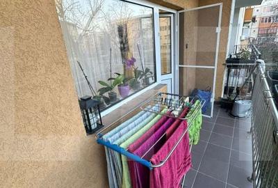 Apartament cu 3 camere decomandat în Micălaca - 2