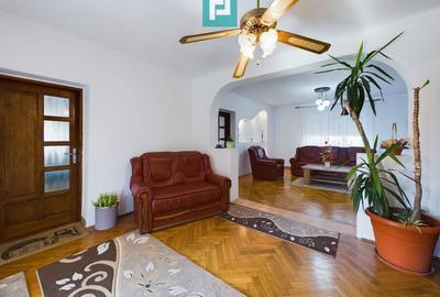 Casă cu 5 camere cu Teren 389 Mp în Central - 11