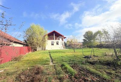 Casă cu Teren 1670 Mp în Bârnova - 3